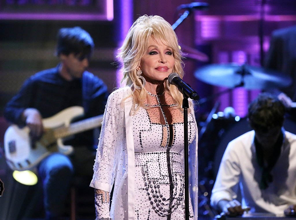 Dolly Parton -- for family reacts story