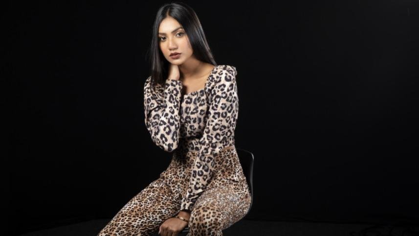 I don't do anything, yet I still end up going viral: Sunerah | The Daily  Star